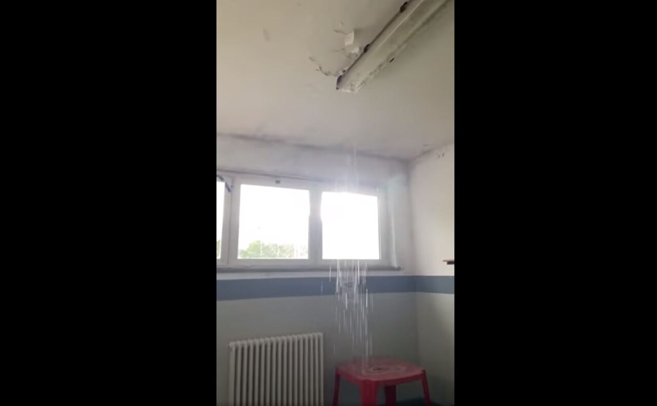 Piove: lo spogliatoio del Bione diventa una… doccia monsonica