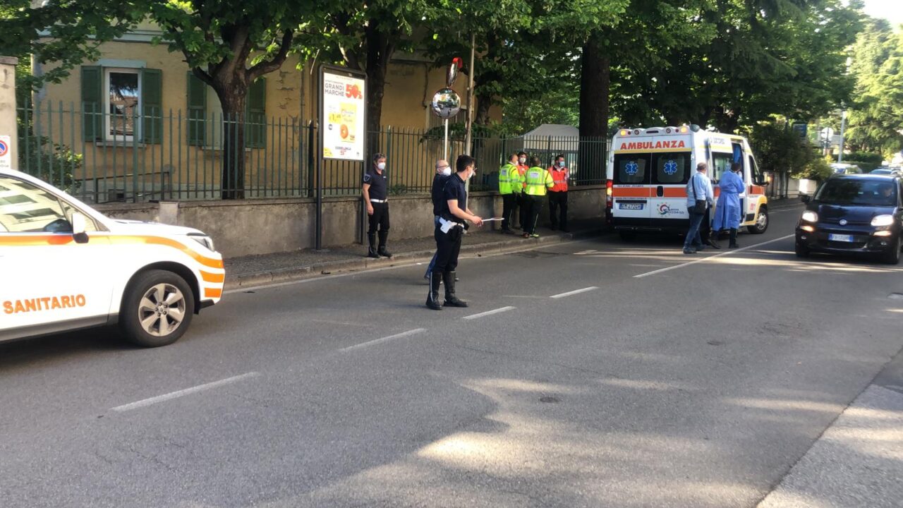 Schianto auto moto, paura per un ragazzino di 17 anni