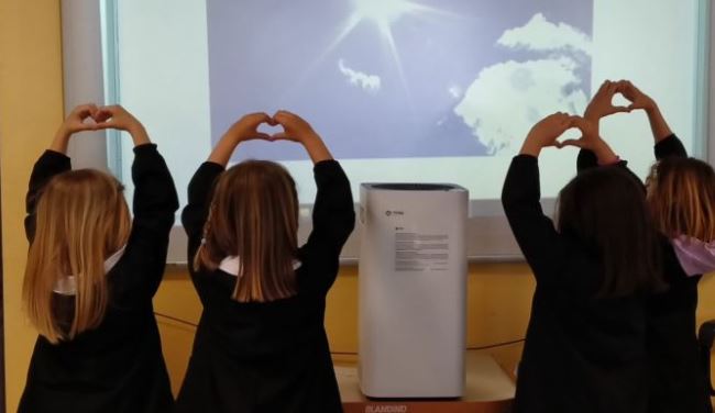 Insieme si può cambiare… aria. Raccolta fondi i purificatori d’aria da mettere a scuola