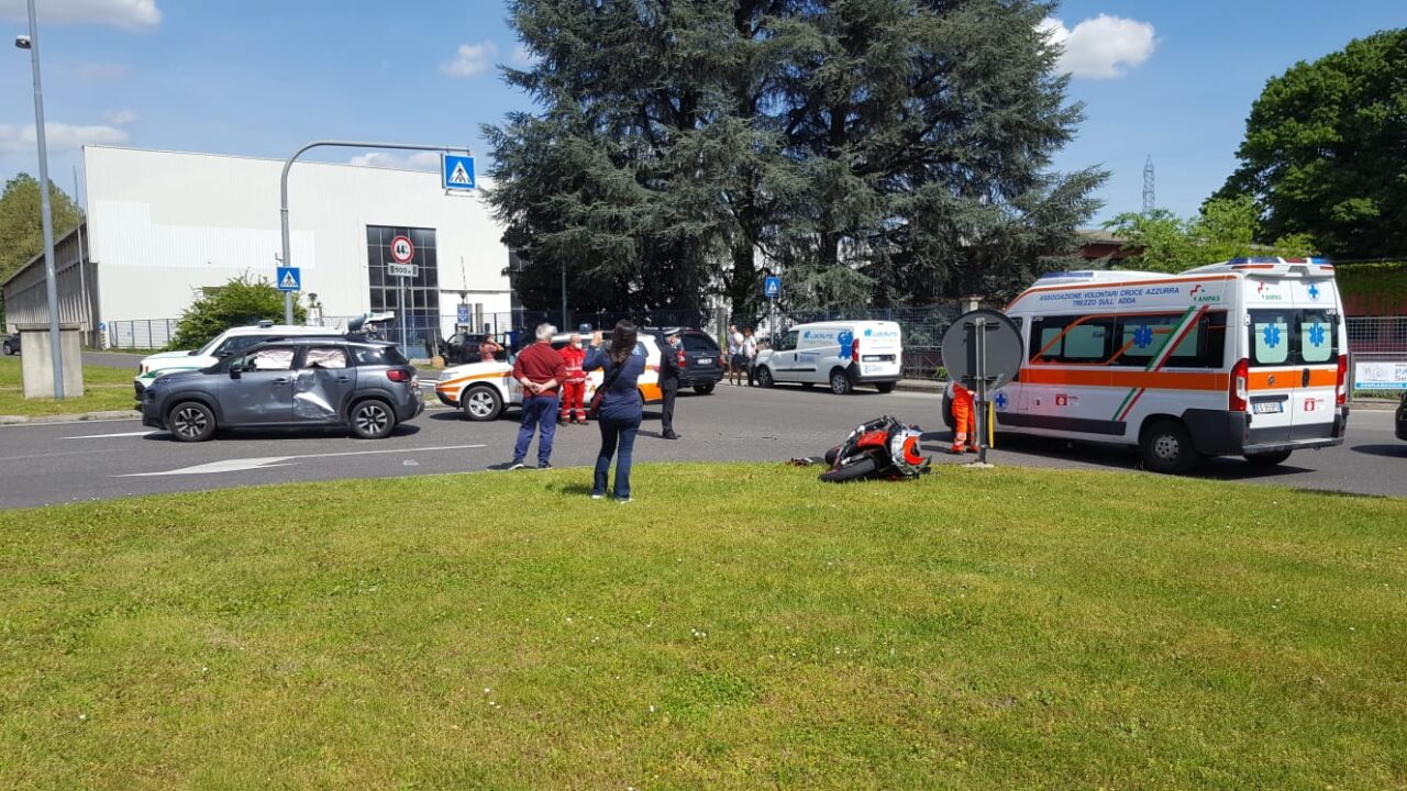 scontro tra auto e moto 8 maggio 2021