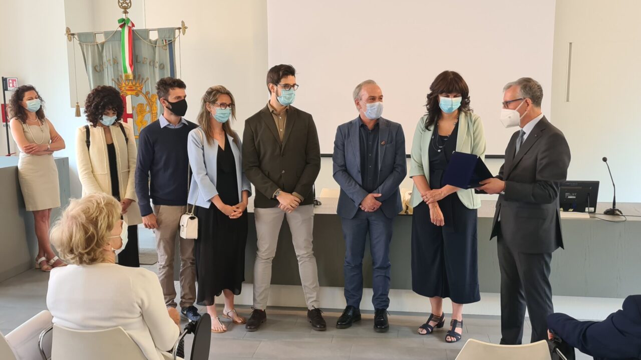 Festa del 2 Giugno: onorificenze della Repubblica a 9 lecchesi, targhe al merito di chi fronteggiato la pandemia