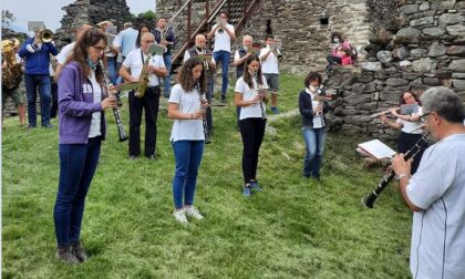 Cerimonia del 2 giugno nel suggestivo borgo medievale di Fontanedo