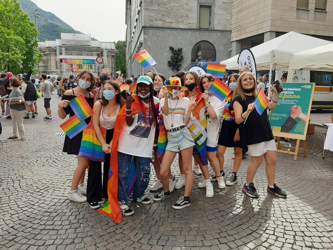 In tanti in piazza per il primo Pride di Lecco