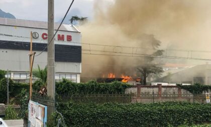 Incendio alla Cemb, deposito di vernici in fiamme