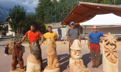 In Valle tornano le sculture in legno “live” realizzate con la motosega