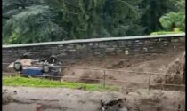 Terrore sul Lario: acqua e fango travolgono le auto, video impressionante