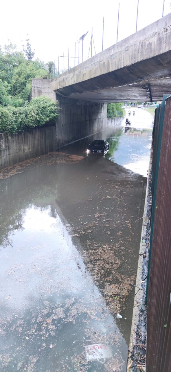 Maltempo, allagamenti anche a Calolziocorte e Olginate FOTO