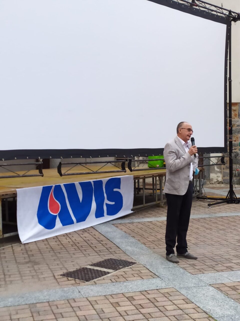 avis valmadrera