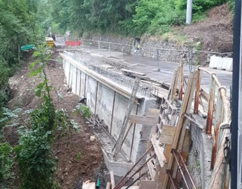 Dopo il muro crollato riaperta la Bellano – Vendrogno a senso unico alternato