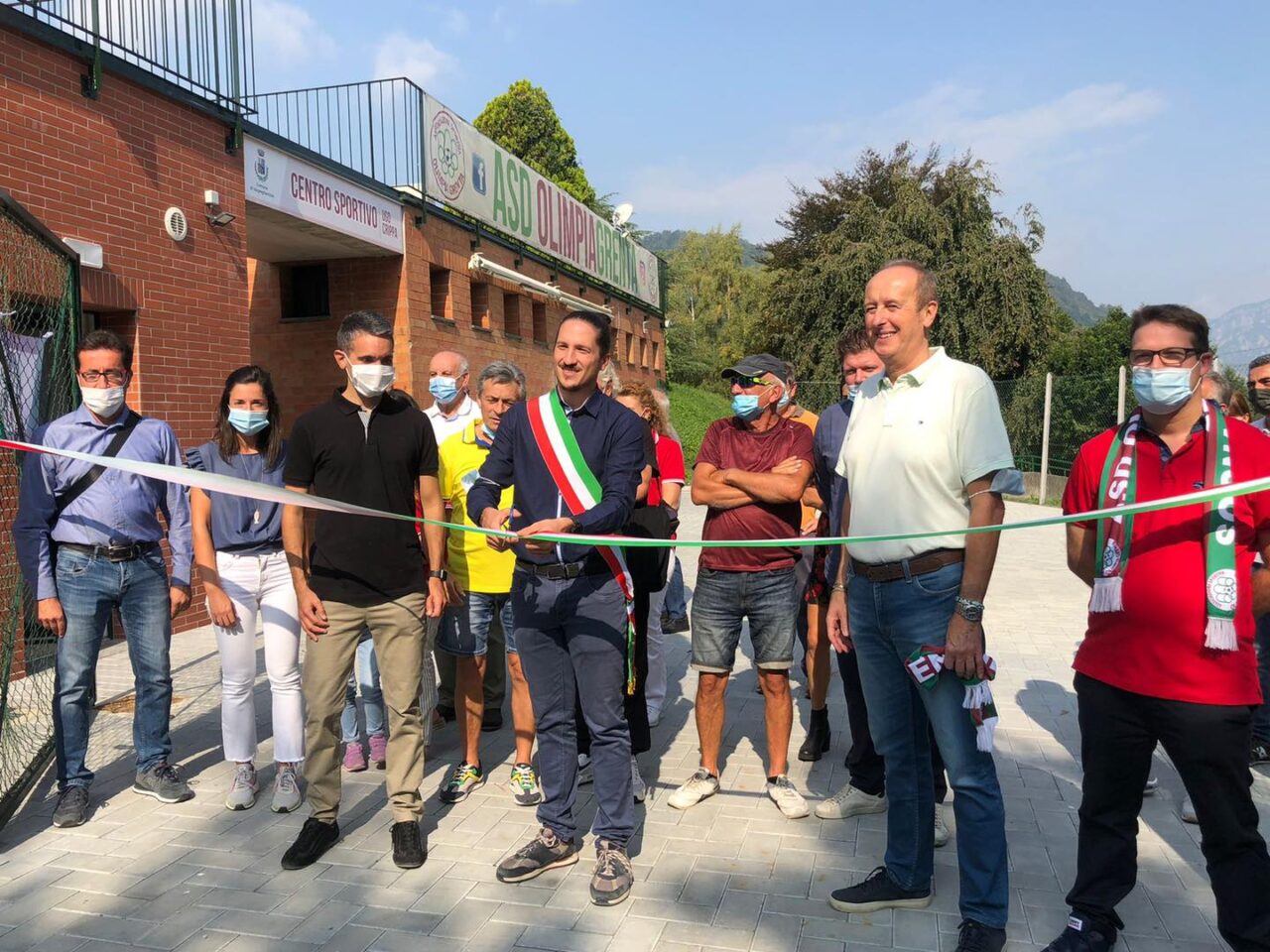 Valgreghentino: inaugurati i nuovi spogliatoi e il campo polivalente