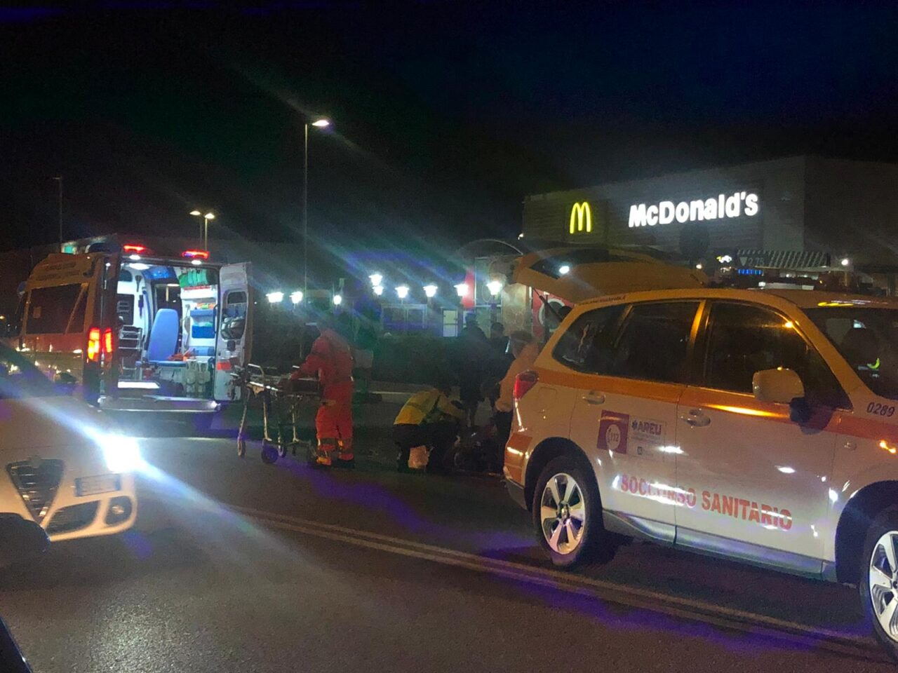 Incidente auto moto, ferito un trentanovenne