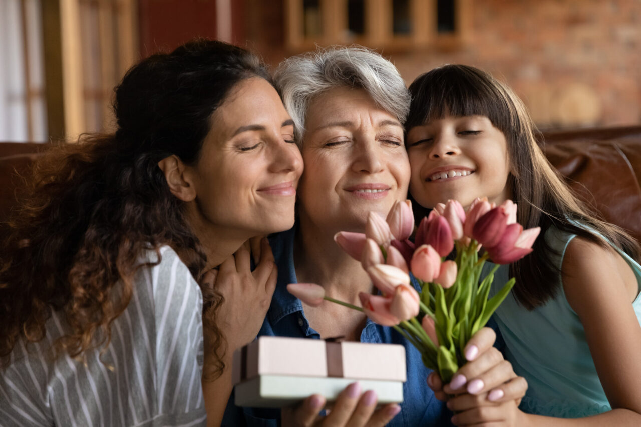 Fate gli auguri ai nonni con una dolce e originale rima sul Giornale di Lecco