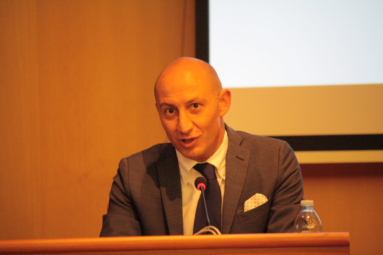 Terremoto, il ministro dell’Istruzione Bianchi telefona a Gattinoni