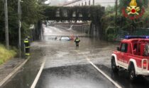 Maltempo in Lombardia: automobilisti intrappolati salvati dai pompieri