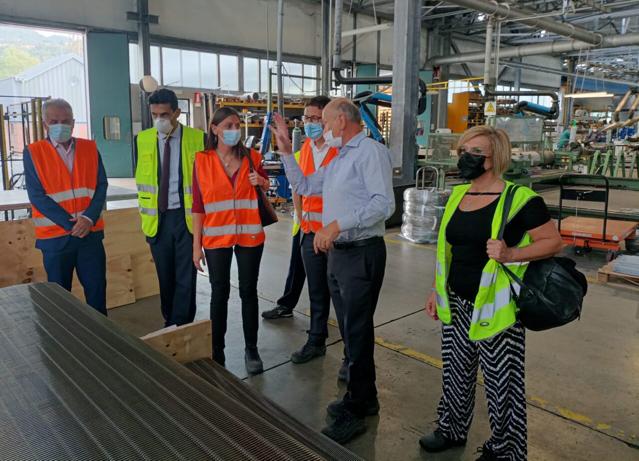 La sottosegretaria allo Sviluppo Economico e vicepresidente del Pd in visita alla Costacurta