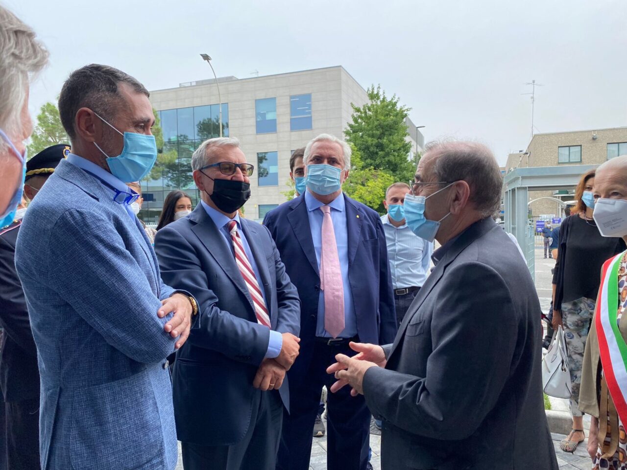 Technoprobe, l’arcivescovo Delpini in visita: “Qui c’è la dimostrazione che l’individualismo non prevale”