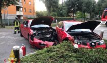 Violento scontro: due auto distrutte