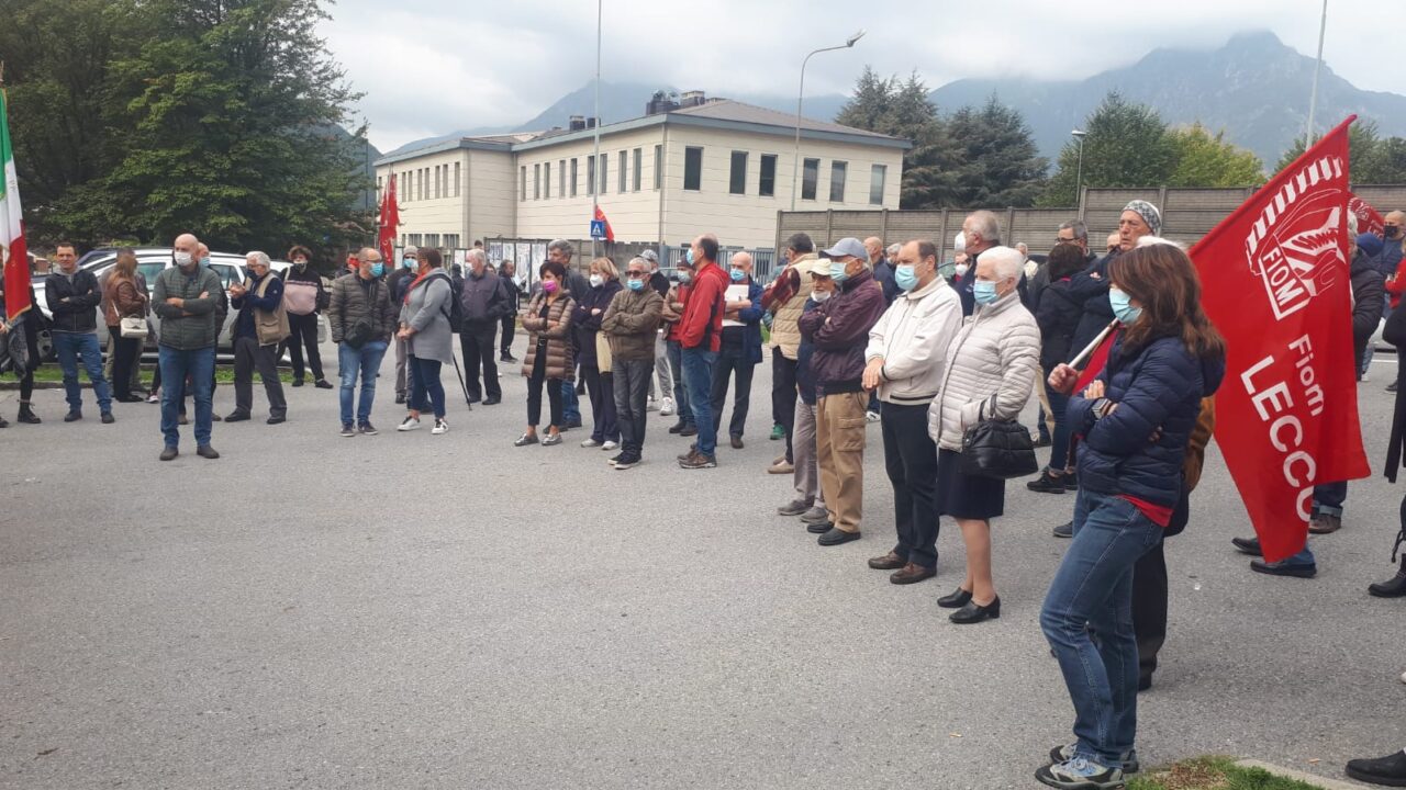 Dopo l’assalto alla CGIL nazionale, presidio davanti alla sede di Lecco