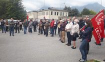 Dopo l'assalto alla CGIL nazionale, presidio davanti alla sede di Lecco