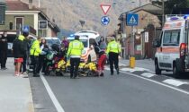 Donna investita sulle strisce pedonali, paura e traffico nel caos. Travolto anche il cagnolino che è morto sul colpo