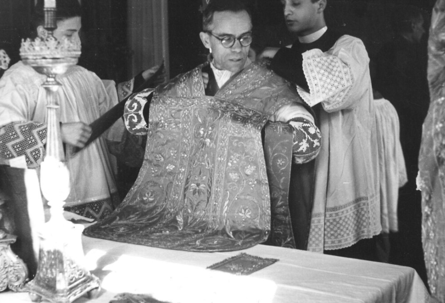 “Tutta la terra è vostro posto”: a Lecco in scena la storia don Luigi Monza