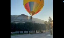 Il video della mongolfiera contro il Tempio Voltiano: precipita e  abbatte una scultura