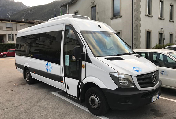 “Ti porto io”: a Lecco un bus navetta on demand, gratis nel periodo delle feste