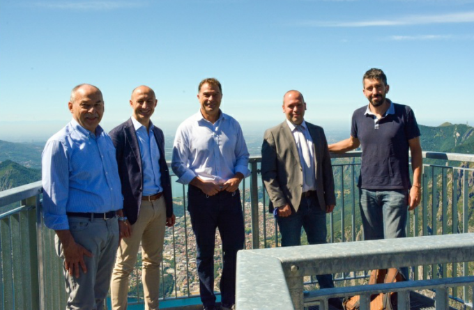 Ai Resinelli un brivido tra la Grigna e il Lario: inaugurata la passerella