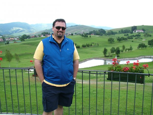 Strazio per l’improvvisa scomparsa di Lorenzo Dalu, trovato morto in casa a 46 anni