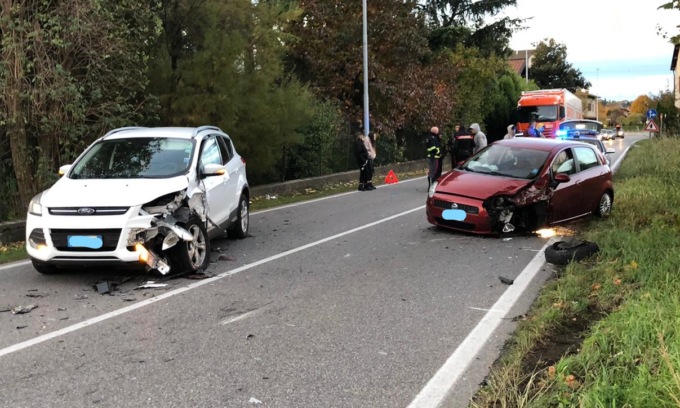Picchiato dopo un incidente fuori dalla discoteca, grave un 32enne. Fermato 22enne