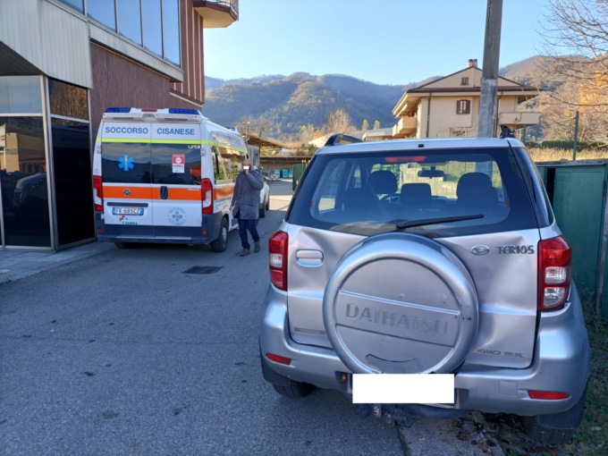 Tamponamento a catena: ferita una 51enne