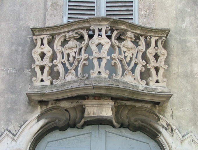 Al via la raccolta fondi per ristrutturare le porte della Parrocchia di Castello e dell’oratorio