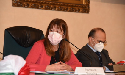 Bufera in Comune a Lecco,  si dimette Francesca Bonacina: "Manca la sintonia, decisione sofferta ma doverosa"