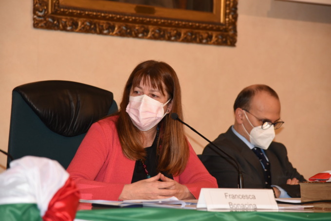 Bufera in Comune a Lecco,  si dimette Francesca Bonacina: “Manca la sintonia, decisione sofferta ma doverosa”