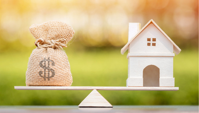 A Lecco mutui tra i più lunghi della Lombardia: 26 anni e 7 mesi per comprare casa (e acquistano i giovani)