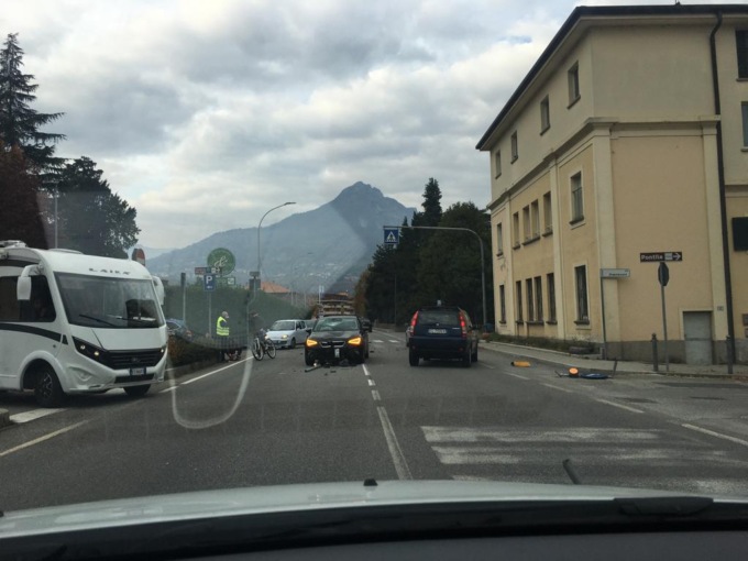 traffico-rallentato-lungo-la-via-statale-garlate-lc