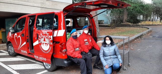 I City Angels incontrano gli studenti della Stoppani: un mano tesa a chi sopravvive ai margini della città