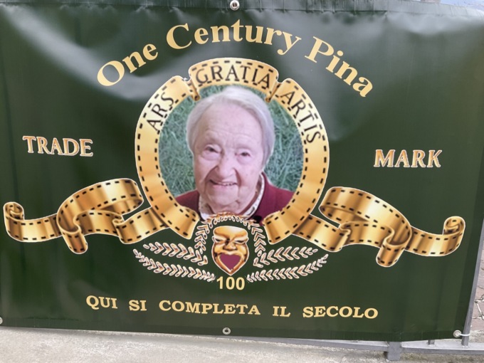 Un Natale davvero speciale per nonna Pina che ha festeggiato il secolo di vita