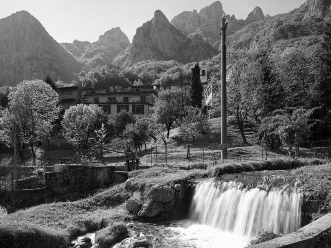 Inaugurata la mostra fotografica “Di Roccia e di Acciaio” al Palazzo delle Paure