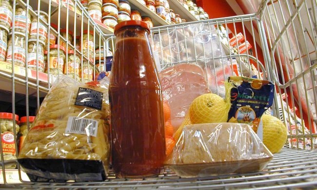 Olio, burro, farina, pasta: ecco di quanto sono lievitati i costi nel Lecchese
