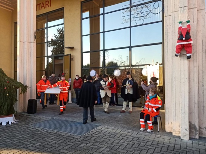 volontari-di-calolziocorte-festa-di-natale-2021