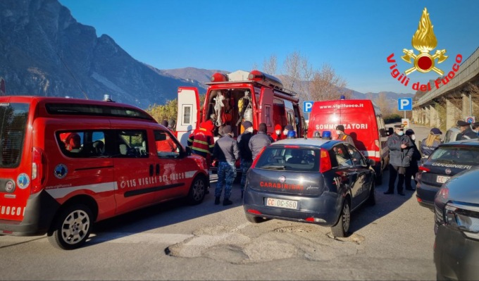 BOMBA NEL LAGO