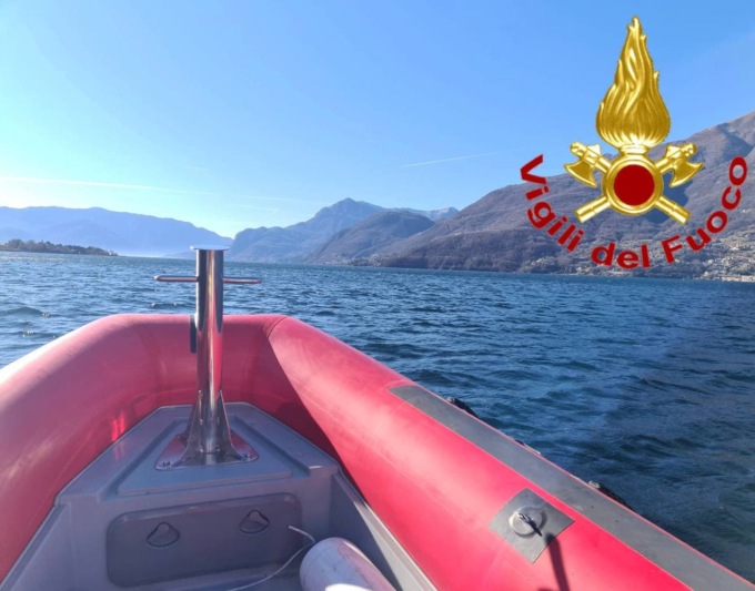 Lecco: ragazza cade nel lago, l’intervento di soccorso dei Vigili del fuoco