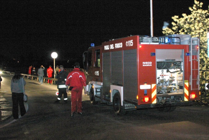 Ponte di Paderno: ricerche in corso sul fiume Adda per un 21enne disperso
