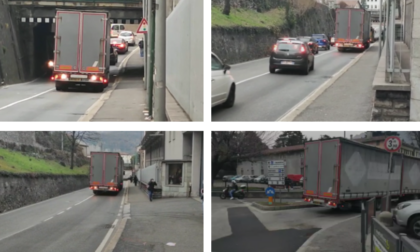 Il video dell'incredibile manovra del camion incastrato sotto il ponte di via Amendola