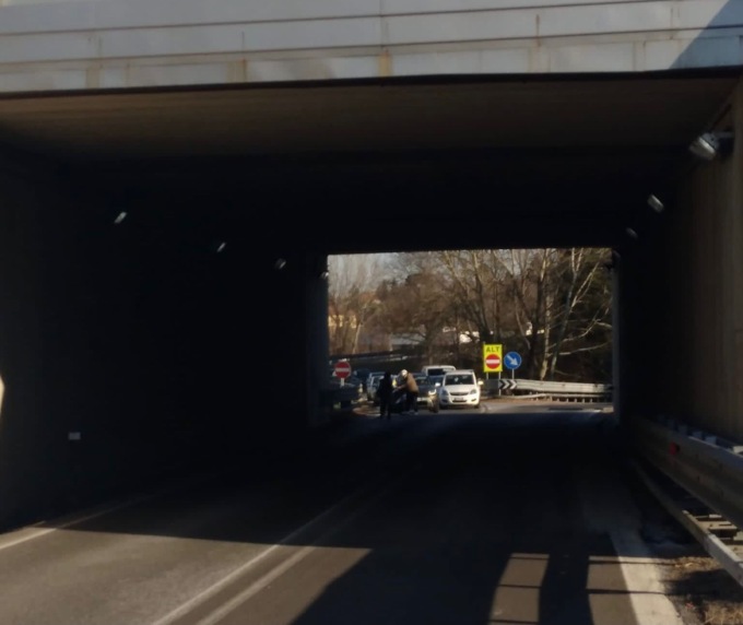 elicottero precipita in provincia di como