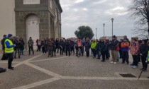 Il prete no vax, licenziato dal vescovo,  incontra i cittadini dell'Isola Bergamasca FOTO e VIDEO