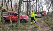 Ancora un incendio bosco: in azione anche l'elicottero