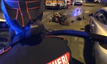 Si schianta in moto e insulta i carabinieri perché non sono brianzoli