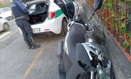 Ancora uno schianto auto moto: 26enne in ospedale. Aveva comprato la due ruote una settimana fa